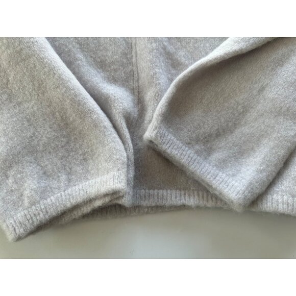 Bianco & Blu Women's Medium Wool Blend Light Grey V-neck Sweater - Picture 7 of 7